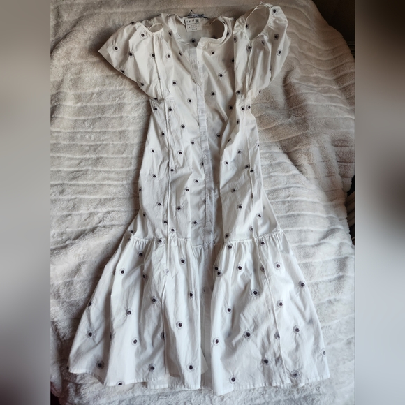Zara FLORAL EMBROIDERY DRESS MIDI WHITE Sizes available M and L NWT - Picture 9 of 13